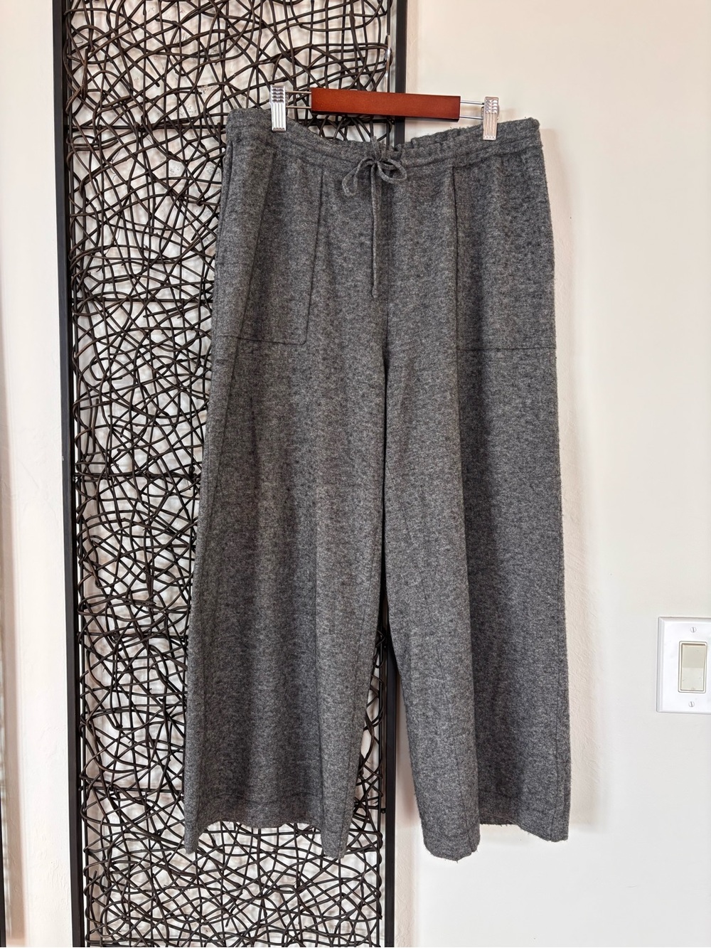VINCE Wool Cashmere Blend Wide Leg Drawstring Pants Gray | Luxe Knit | Size M - Picture 10 of 11